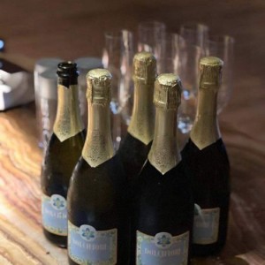 杭州萧山区靖江街道附近ktv招聘现场DJ,有没有职位上升空间