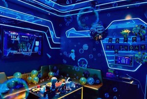 杭州余杭区径山镇附近夜总会招聘包厢服务员,一个月工资多少