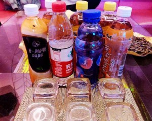 杭州顶级夜场招聘商务迎宾,需要统一穿工装吗_