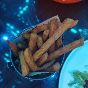 杭州中低端夜场招聘包厢陪唱,(不抽台费)