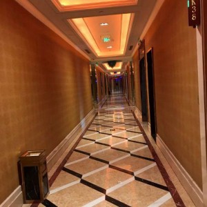 杭州高端夜场招聘包厢陪唱,上班工作轻松吗_