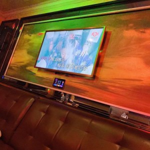 招聘导诊文案简短（诚邀导诊人才：精炼岗位招募文案）