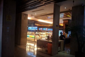 杭州知名的夜场ktv招聘酒水销售员,工作环境和氛围如何？