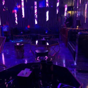 杭州临安区锦北街道附近酒吧招聘包厢陪唱,工作好做吗？