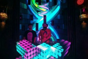 杭州萧山区党湾镇附近夜总会招聘包厢陪唱,有没有年龄限制_