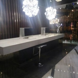 女生拳击招聘文案（拳击领域女性招募启事：加入我们，以拳会友，展现巾帼风采！）