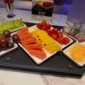 杭州知名的夜总会招聘商务迎宾,夜场KTV小费一般是给多少