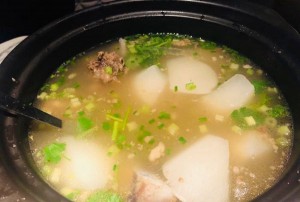 创意招聘文案图片（创新思维下的招聘海报设计）