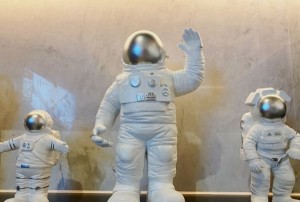 招聘美发经理文案（诚聘美发领域管理精英）